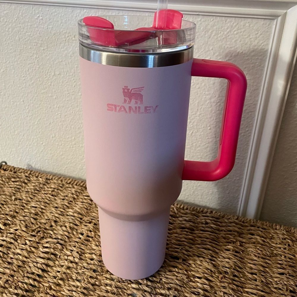 Stanley 40 Ounce Metal Light Pink Dark Pink Tumbler